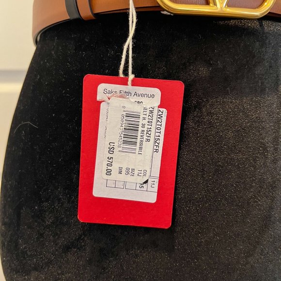 New Valentino Garavani V Logo Reversible Leather Belt - Size 95 cm, Retail $590 main image 12